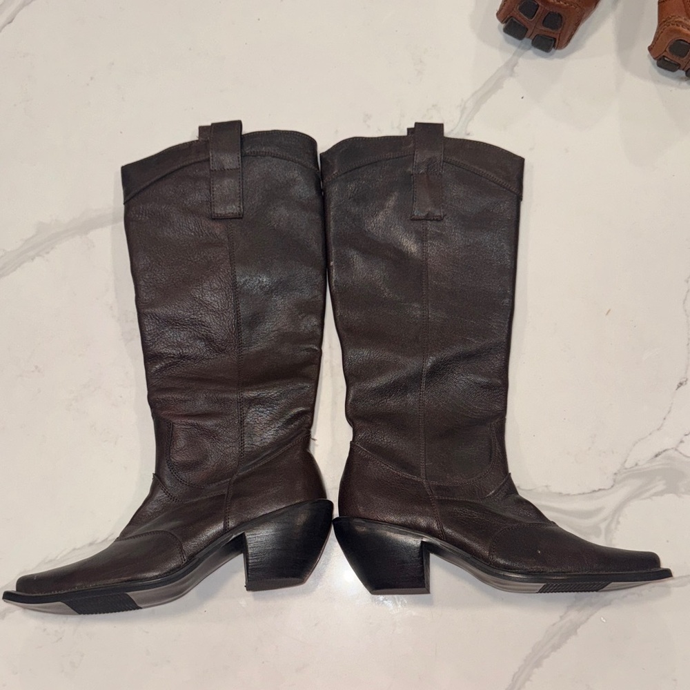 Nine West NWOB Size 6.5M Dark Brown Heeled Boots